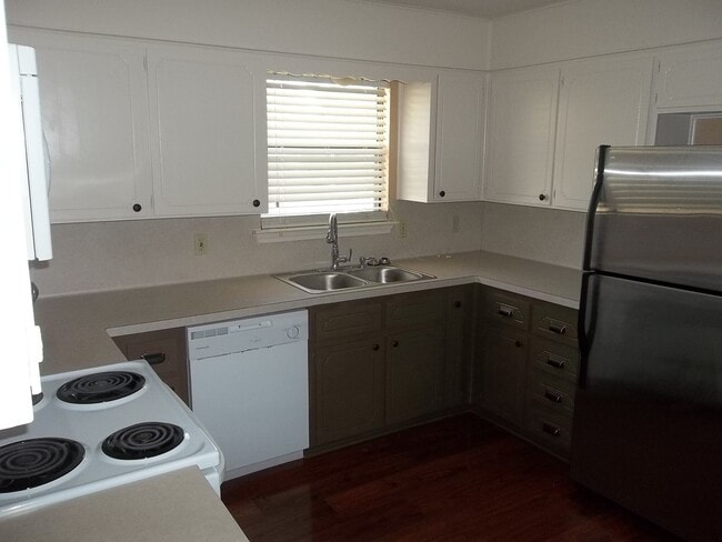 Photo - 2 BEDROOM, 2 BATH CENTRAL BELTON