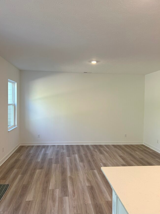 Photo - 1752 Trinity Ln