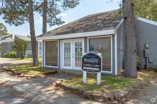 Separate Leasing Office