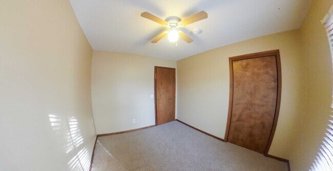 Photo - 3D Tour Available - HUGE Fenced In Yard + ...