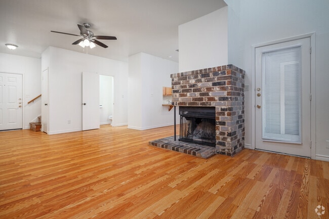2BR, 3BA - 1115SF Living Room