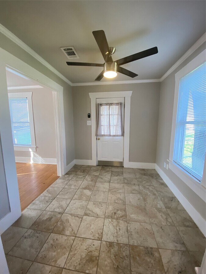 Photo - 939 1/2 Byrne St Unit GA