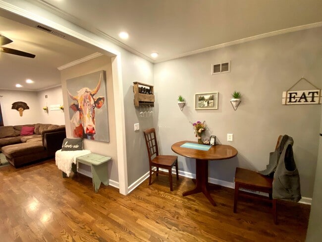 Photo - 7516 Belleview Ave