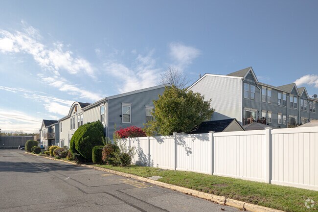 Photo - Heron Pond Condominium