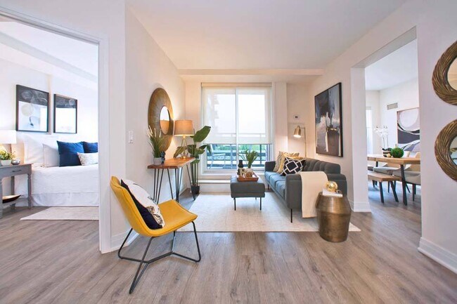 Photo - The Miltonian