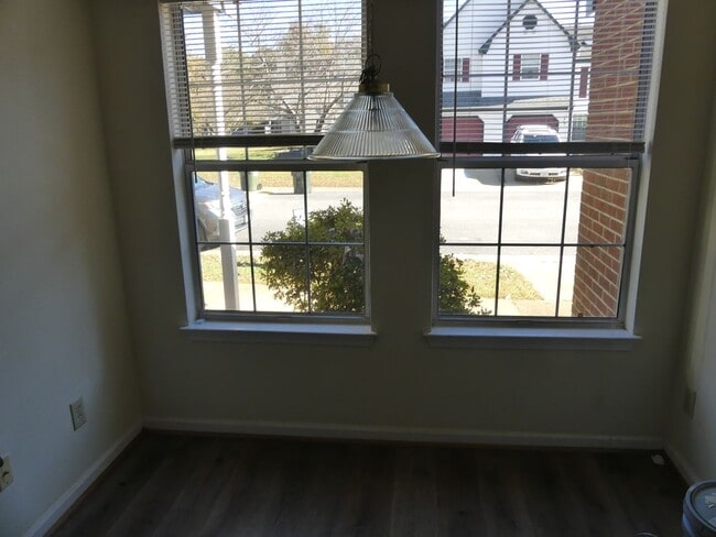 Photo - Three bedroom Town house with garage with ...