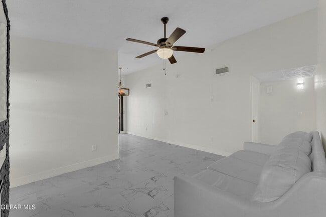 Photo - 536 Achim Dr