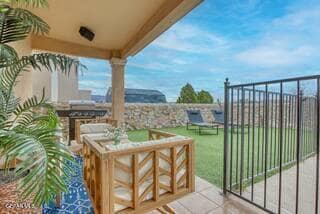 Photo - 1612 Villa Del Sol St