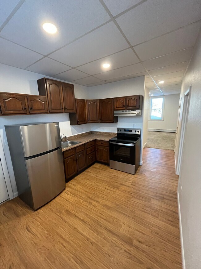 Photo - 66 Weld St Unit 1