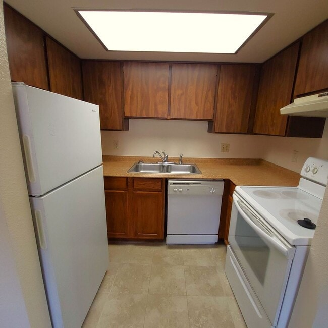 Photo - TEMPE CONDO READY TO RENT!!!