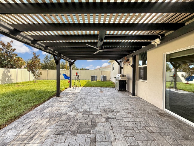 Photo - 4411 Holstein St