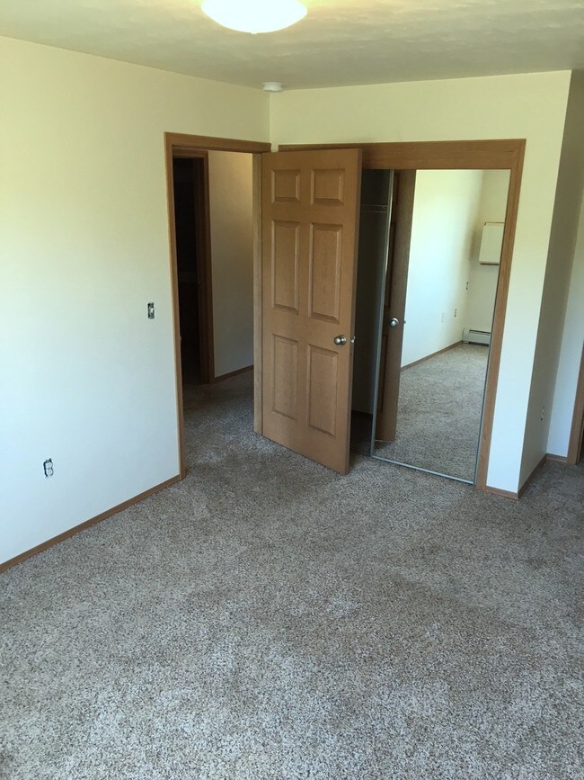 PARK AVENUE ESTATES Apartments For Rent in Beloit, WI