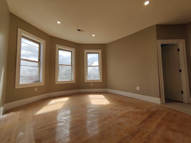 Photo - 29 Cameron Ave Unidad 3