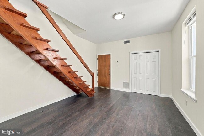 1716 Mt Vernon St Unit 2/3R