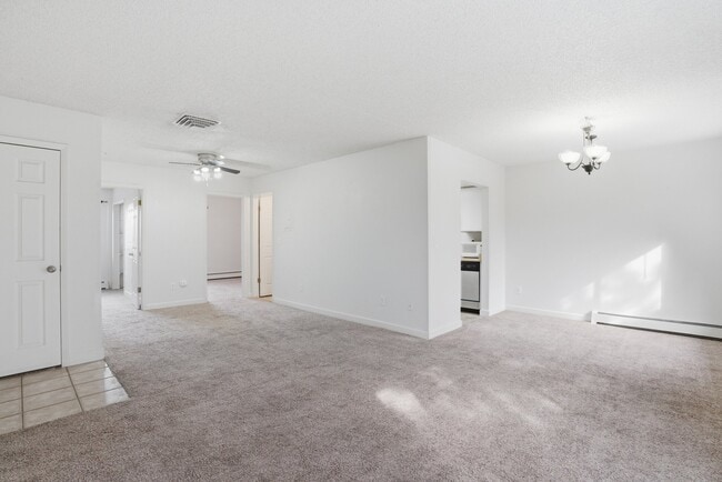 Photo - 1140 Walnut Ave Unidad 17