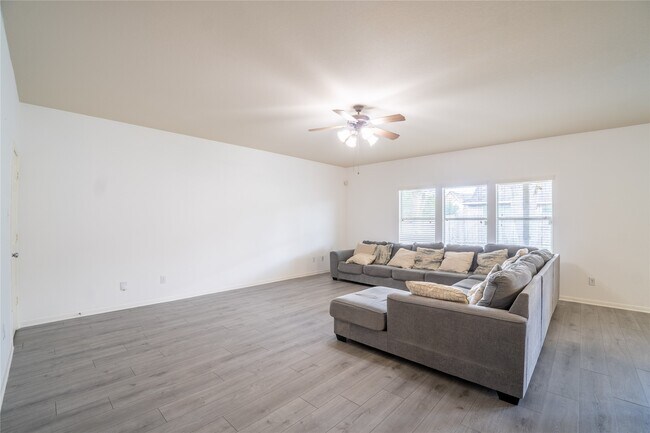 Photo - 21603 Crest Peak Way