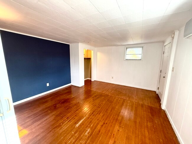 Photo - Seneca Turnpike East 220/222 Unidad 2