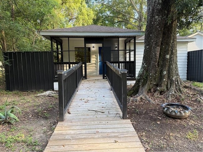 Building Photo - 39344 Rosalind Dr Rental