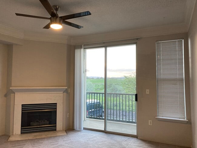 Photo - 2085 Eagle Ave