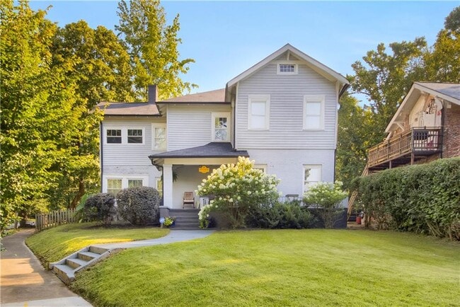 Photo - 514 W Ontario Ave SW