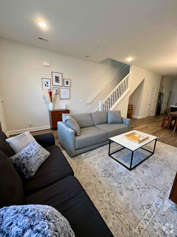 Building Photo - 1755 W 52nd St Rental