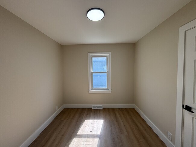 Photo - 2130 Brady Ave