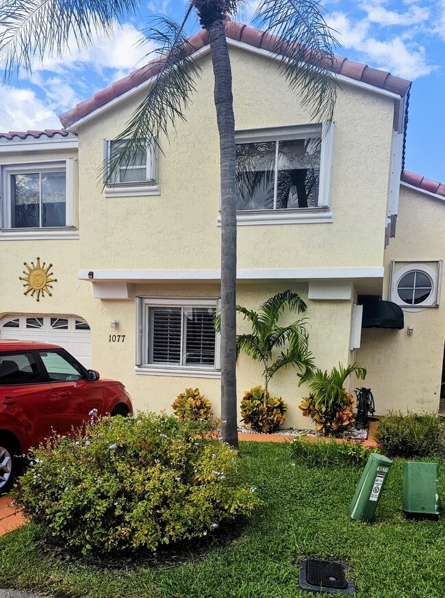 Photo - 1077 SE 6th Ave