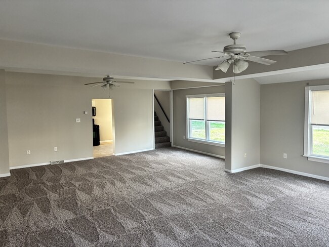 Photo - 174 S Burlington St