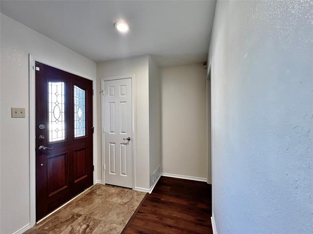 Photo - 906 Moore St