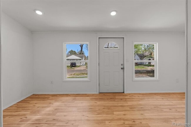 Photo - 14875 Dolphin St