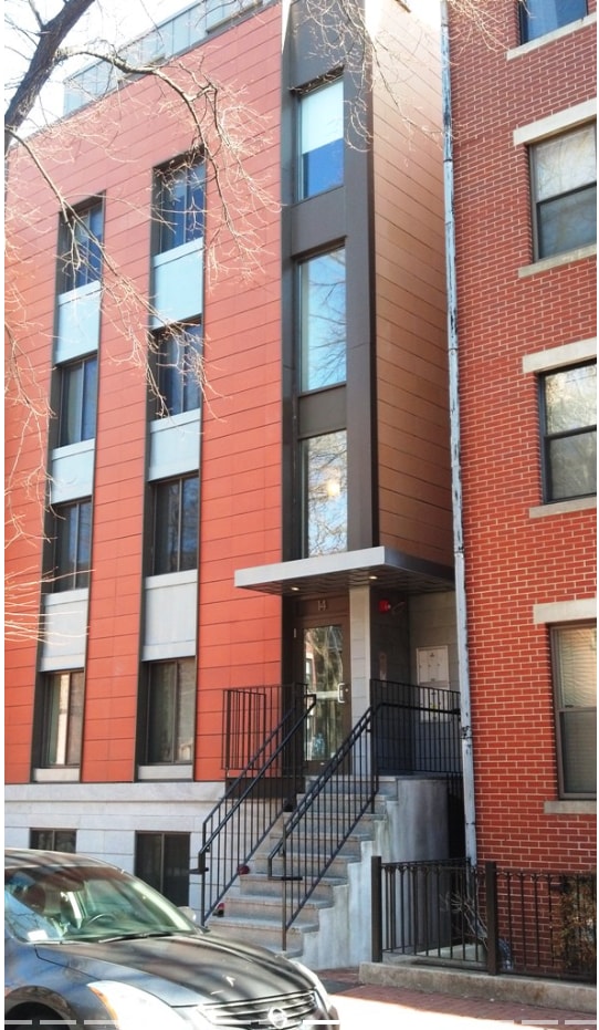 Photo - 18 E Springfield St