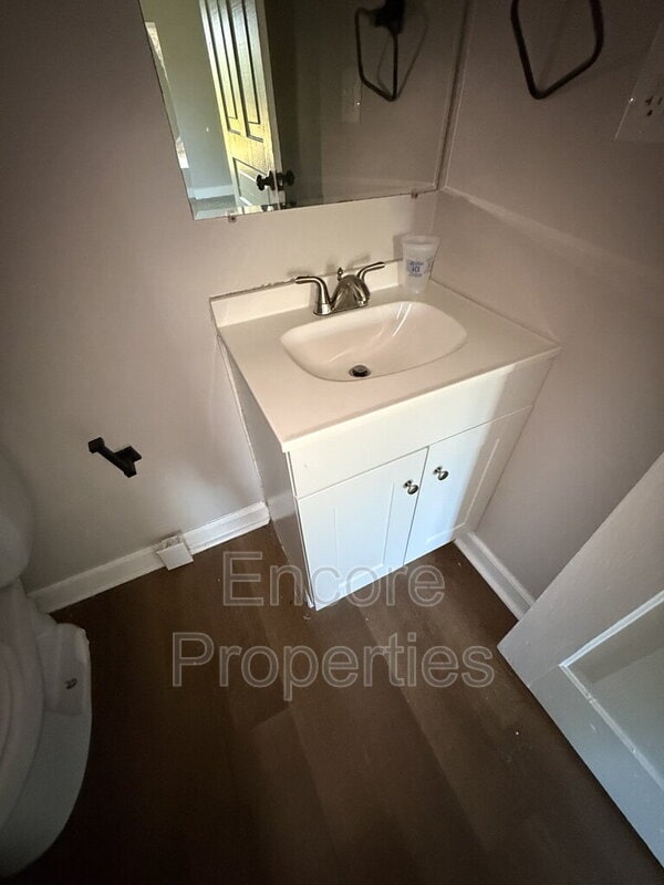 Photo - 2003 Burnett Ave