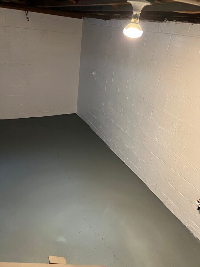 Photo - 2348 E 37th St