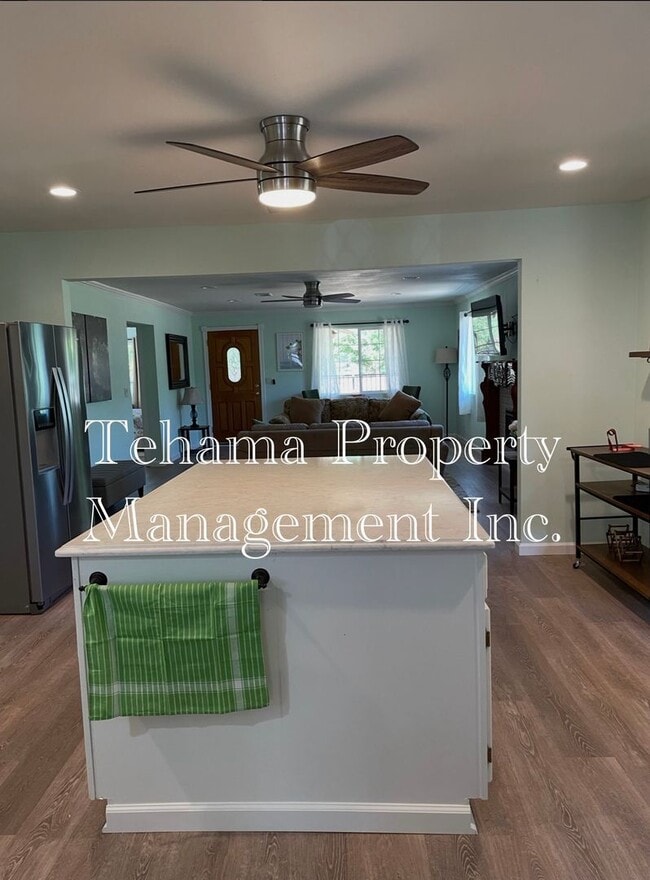 Photo - 2 bed 2 bathroom home in the El Camino/Gerber Area Available Unfurnished or Furnished