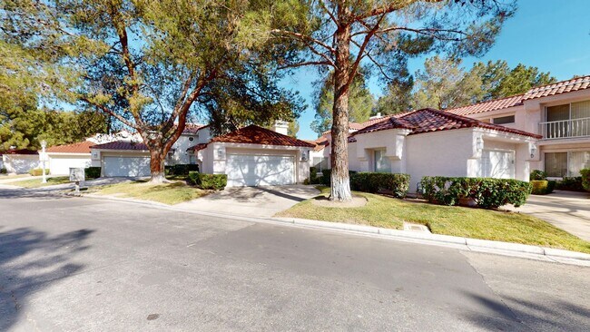 Spanish Trails Guard Gated Townhome! - Spanish Trails Guard Gated Townhome!