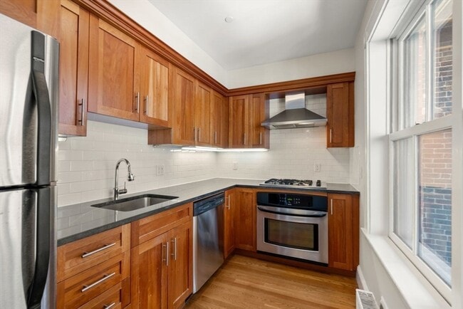 Photo - 39 Clarendon St Unit 2