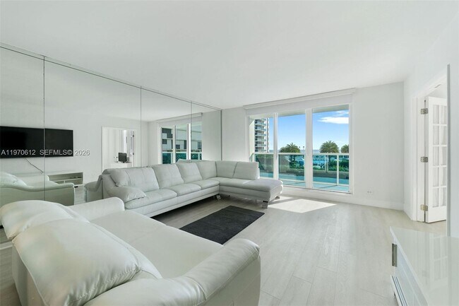 Photo - 2301 Collins Ave Unit 338