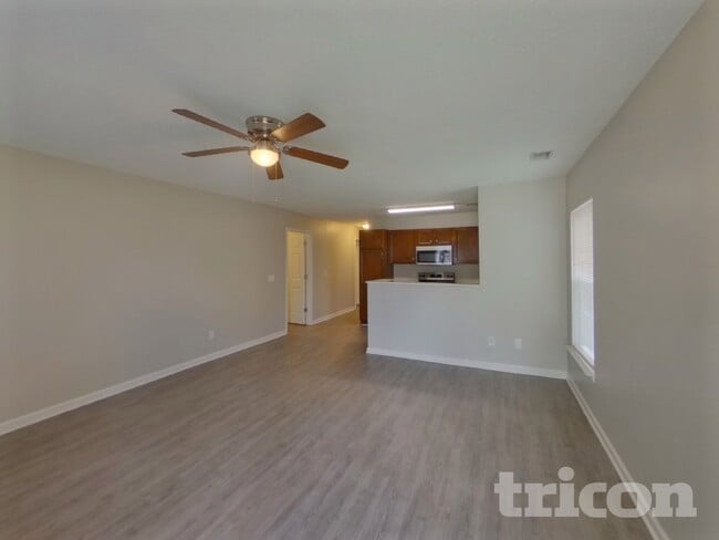 Photo - 80 Springway Dr