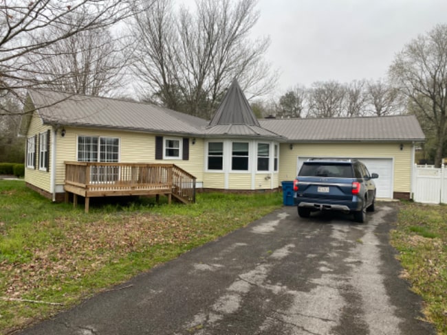 Photo - 391 Mortons Lake Rd