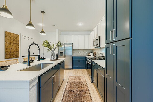 Cocina | Ara Townhomes & Flats