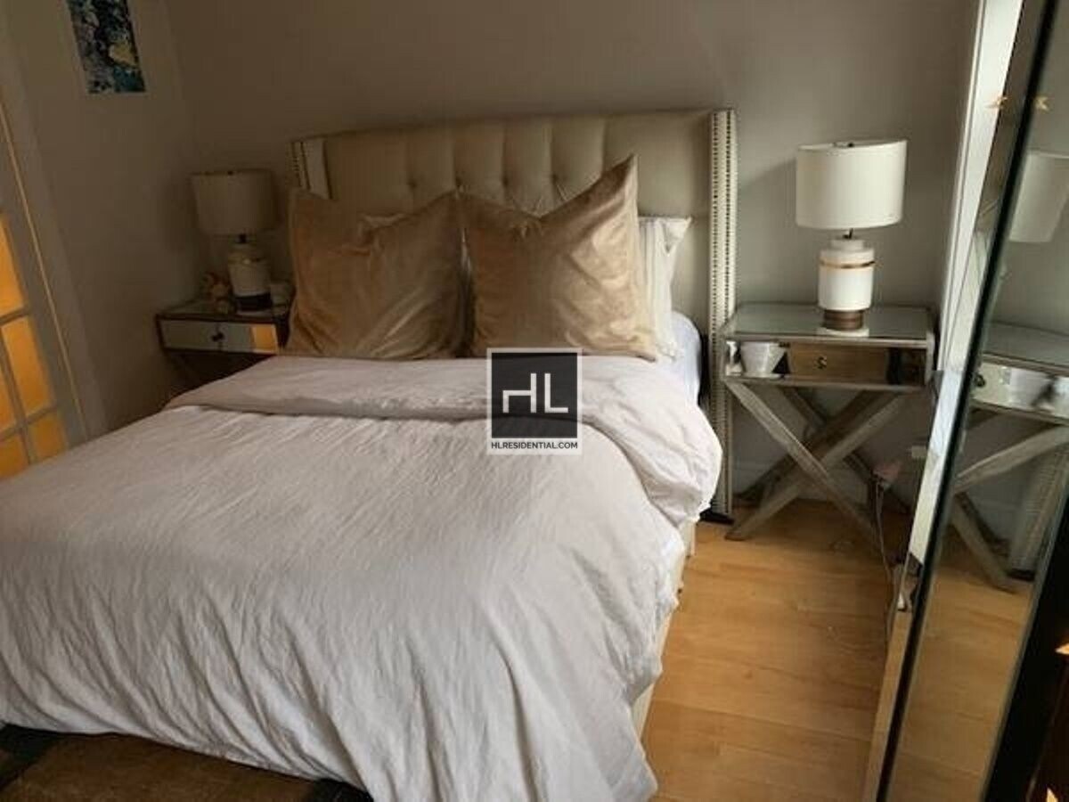 E 25TH ST. - E 25TH ST. Unit 5E