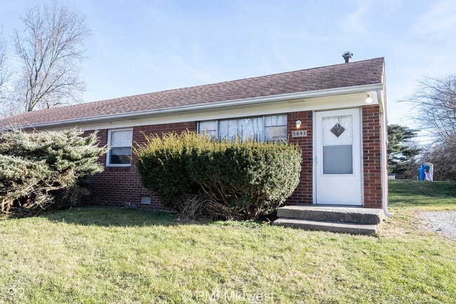 Building Photo - 5843 Woodside Dr