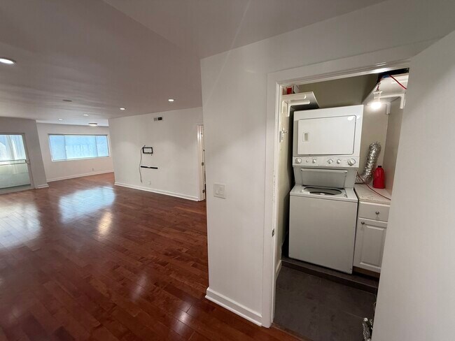 Photo - 811 S Bedford St Unit 204