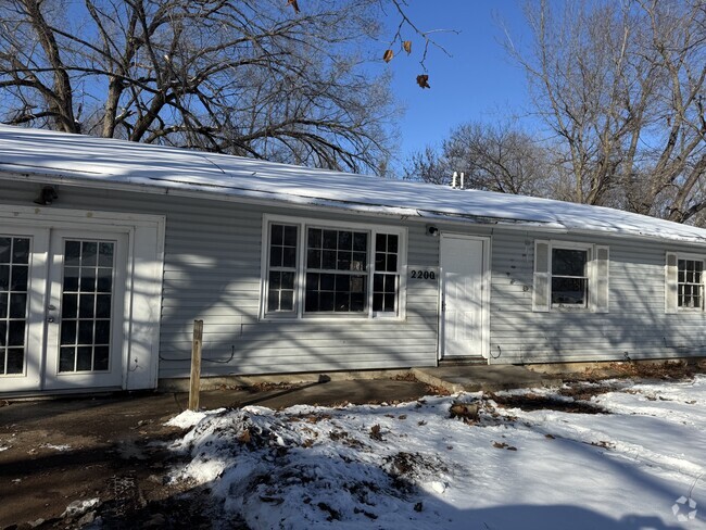 Building Photo - 2200 SE 21st Terrace Rental