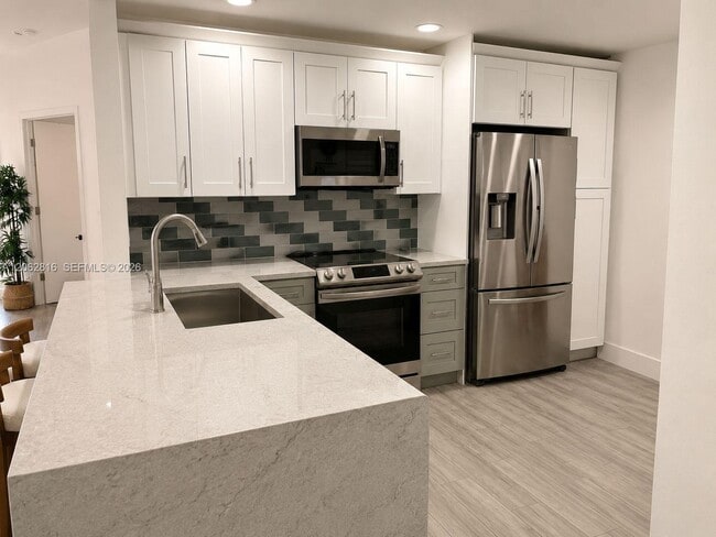 Photo - 4926 SW 32nd Ave