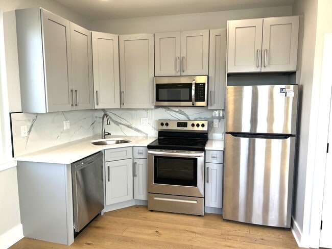 Building Photo - 2356 Gerritt St Rental