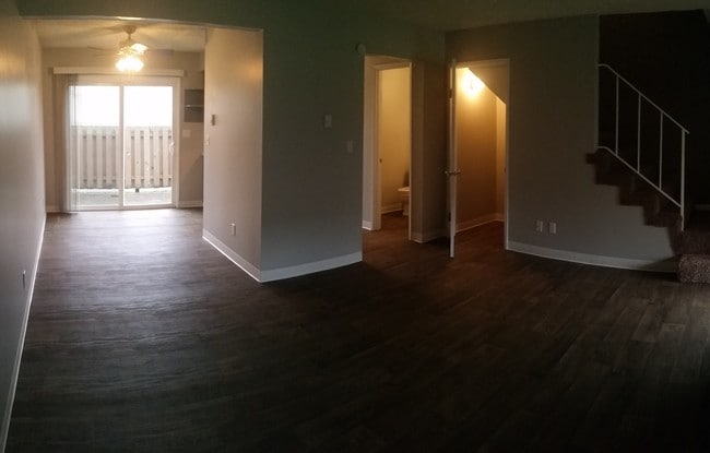 Townhouse Square Apartments