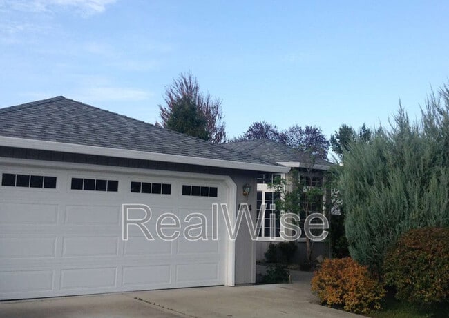 Building Photo - 804 Corey Dr