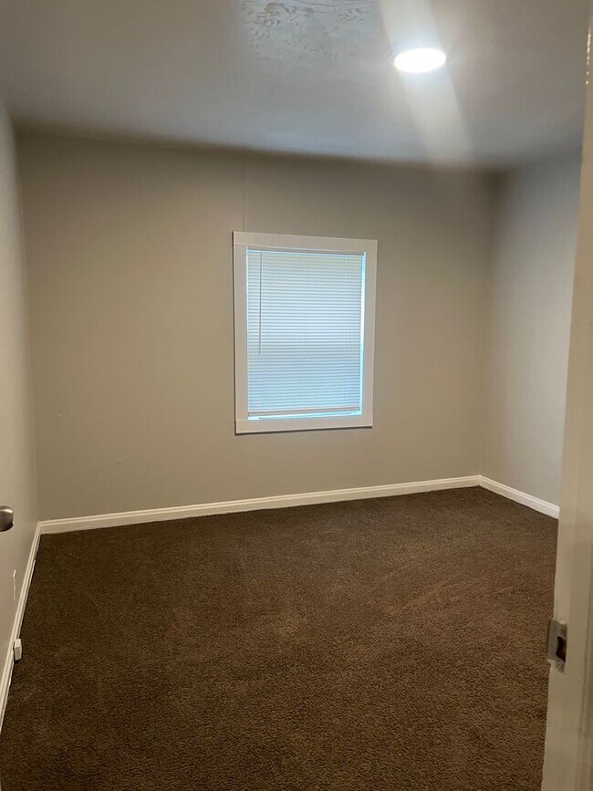 Photo - 1472 W 32nd St Unit 1474 W 32nd St