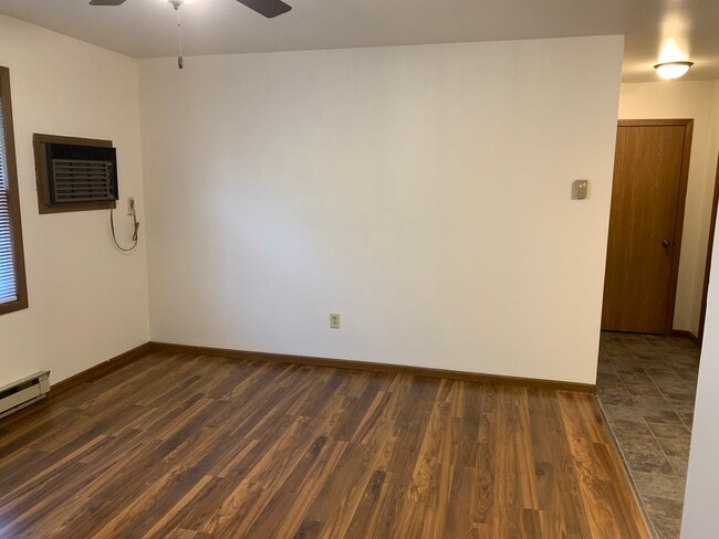 Building Photo - 1742 S Broad St Unit D